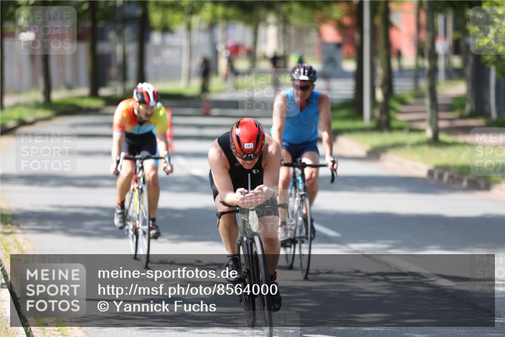 10.08.2025 - GEWOBA Citytriathlon Bremen Yannick Fuchs http://msf.ph/oto/8564000 10.08.2025 14:39:23 Radfahren 18, 84, 94, 101, 126, 130, 174, 281, 283, 334, 427 meine-sportfotos.de
