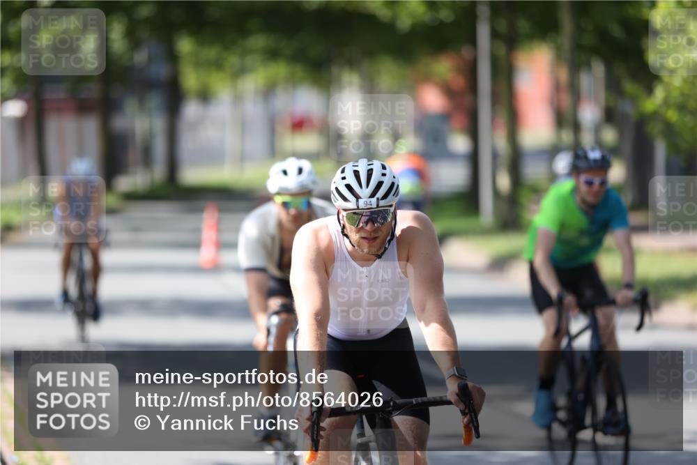 10.08.2025 - GEWOBA Citytriathlon Bremen Yannick Fuchs http://msf.ph/oto/8564026 10.08.2025 14:39:35 Radfahren 84, 90, 94, 101, 126, 174, 215, 281, 283, 334 meine-sportfotos.de