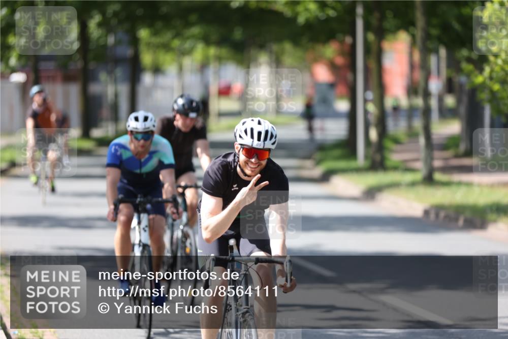 10.08.2025 - GEWOBA Citytriathlon Bremen Yannick Fuchs http://msf.ph/oto/8564111 10.08.2025 14:40:02 Radfahren 52, 59, 69, 124, 139, 217, 225, 274 meine-sportfotos.de