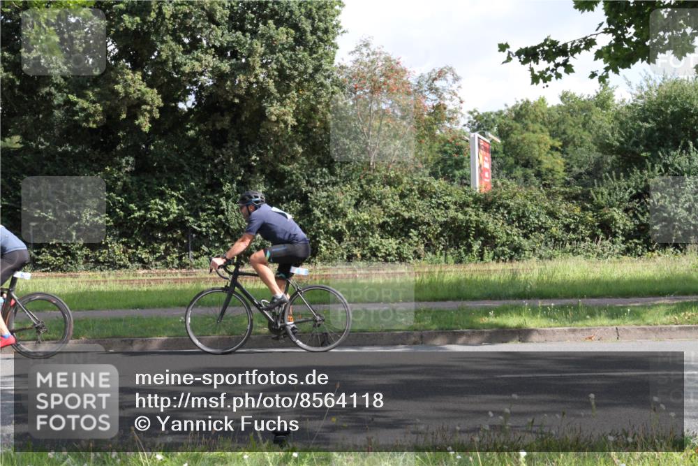 10.08.2025 - GEWOBA Citytriathlon Bremen Yannick Fuchs http://msf.ph/oto/8564118 10.08.2025 10:55:00 Radfahren 33, 85, 373, 378, 418, 452 meine-sportfotos.de