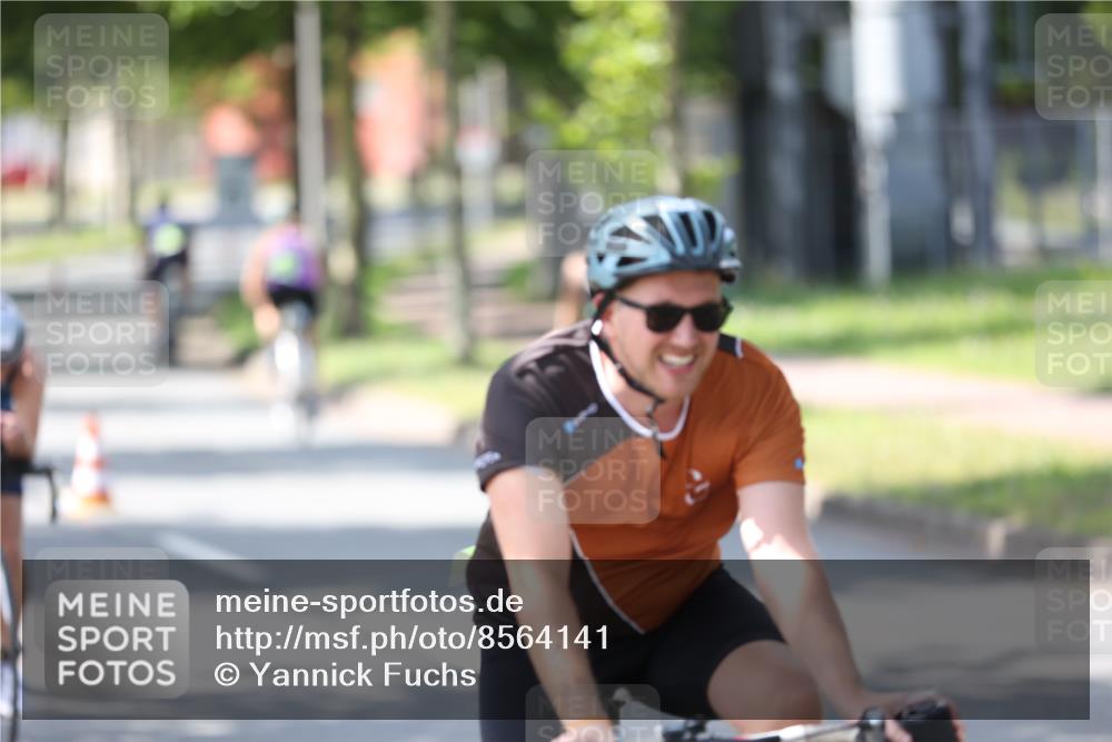 10.08.2025 - GEWOBA Citytriathlon Bremen Yannick Fuchs http://msf.ph/oto/8564141 10.08.2025 14:40:06 Radfahren 52, 59, 69, 139, 225, 274 meine-sportfotos.de