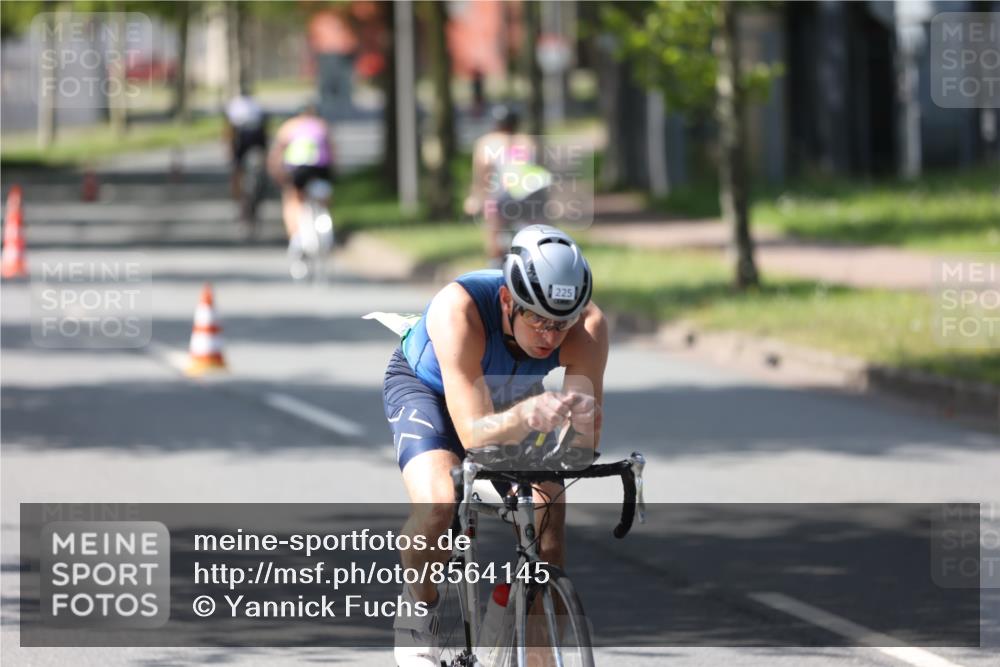 10.08.2025 - GEWOBA Citytriathlon Bremen Yannick Fuchs http://msf.ph/oto/8564145 10.08.2025 14:40:07 Radfahren 52, 59, 69, 139, 225, 274 meine-sportfotos.de