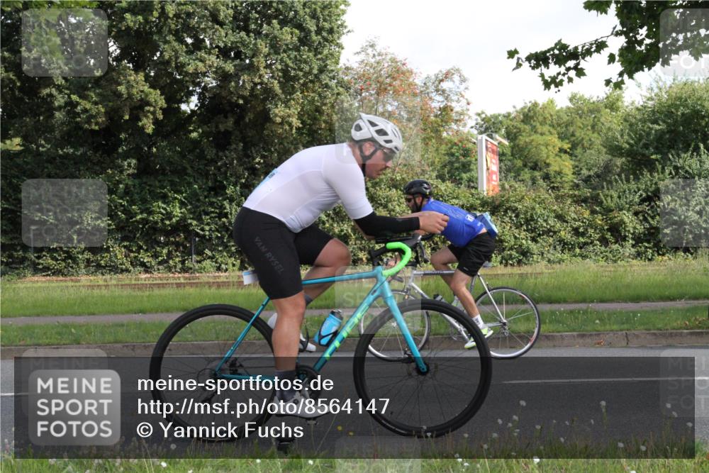 10.08.2025 - GEWOBA Citytriathlon Bremen Yannick Fuchs http://msf.ph/oto/8564147 10.08.2025 10:55:13 Radfahren 19, 163, 211, 219, 397, 418 meine-sportfotos.de