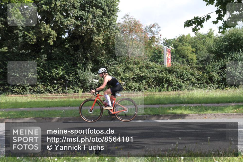 10.08.2025 - GEWOBA Citytriathlon Bremen Yannick Fuchs http://msf.ph/oto/8564181 10.08.2025 10:55:19 Radfahren 19, 163, 211, 219, 397, 418 meine-sportfotos.de