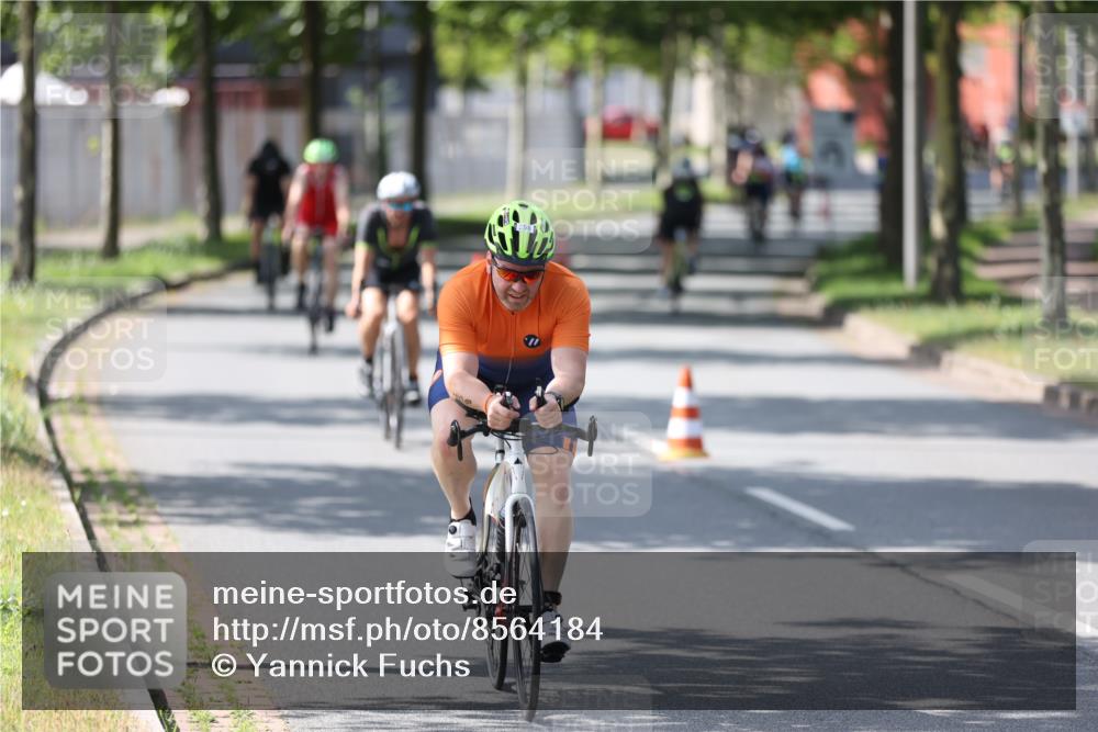 10.08.2025 - GEWOBA Citytriathlon Bremen Yannick Fuchs http://msf.ph/oto/8564184 10.08.2025 14:40:28 Radfahren 29, 47, 131, 242, 258, 297, 529 meine-sportfotos.de