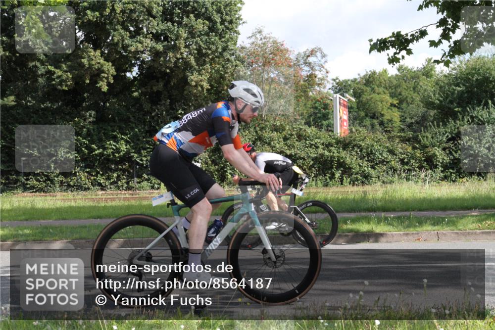 10.08.2025 - GEWOBA Citytriathlon Bremen Yannick Fuchs http://msf.ph/oto/8564187 10.08.2025 10:55:21 Radfahren 19, 163, 211, 219, 397, 418 meine-sportfotos.de