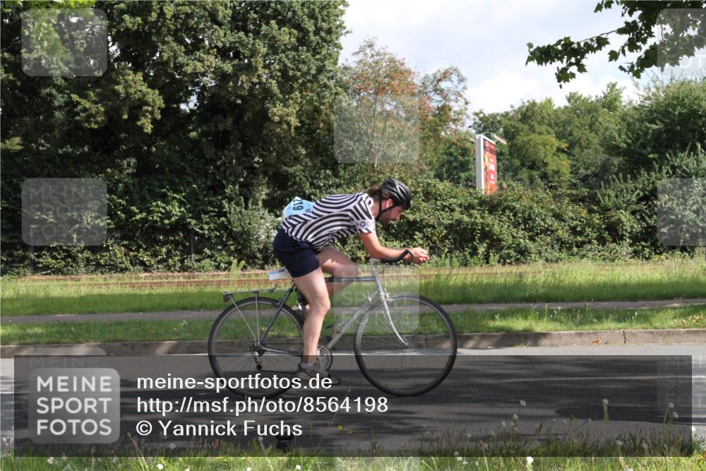 10.08.2025 - GEWOBA Citytriathlon Bremen Yannick Fuchs http://msf.ph/oto/8564198 10.08.2025 10:55:24 Radfahren 19, 163, 211, 219, 397, 418 meine-sportfotos.de