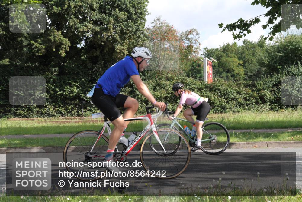 10.08.2025 - GEWOBA Citytriathlon Bremen Yannick Fuchs http://msf.ph/oto/8564242 10.08.2025 10:55:45 Radfahren 93, 117, 207, 444, 480 meine-sportfotos.de