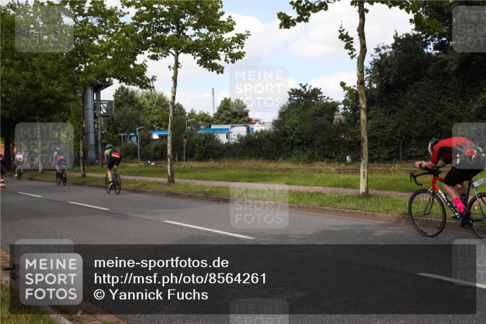 10.08.2025 - GEWOBA Citytriathlon Bremen Yannick Fuchs http://msf.ph/oto/8564261 10.08.2025 12:44:56 Radfahren 638, 647, 716, 727, 786, 809, 816, 958 meine-sportfotos.de