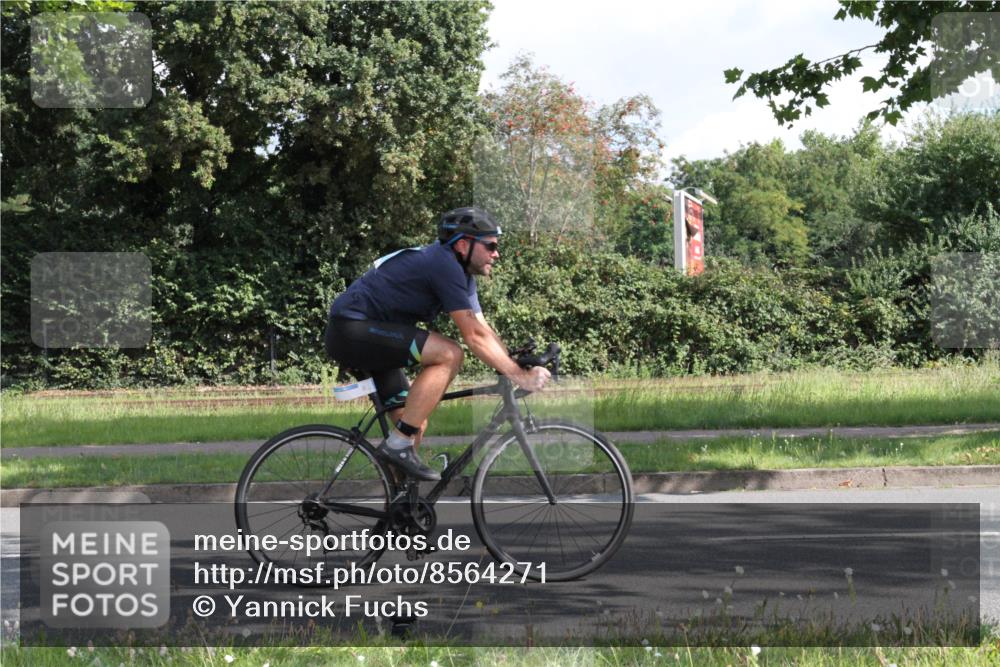 10.08.2025 - GEWOBA Citytriathlon Bremen Yannick Fuchs http://msf.ph/oto/8564271 10.08.2025 10:55:53 Radfahren 93, 117, 119, 207, 480, 485 meine-sportfotos.de