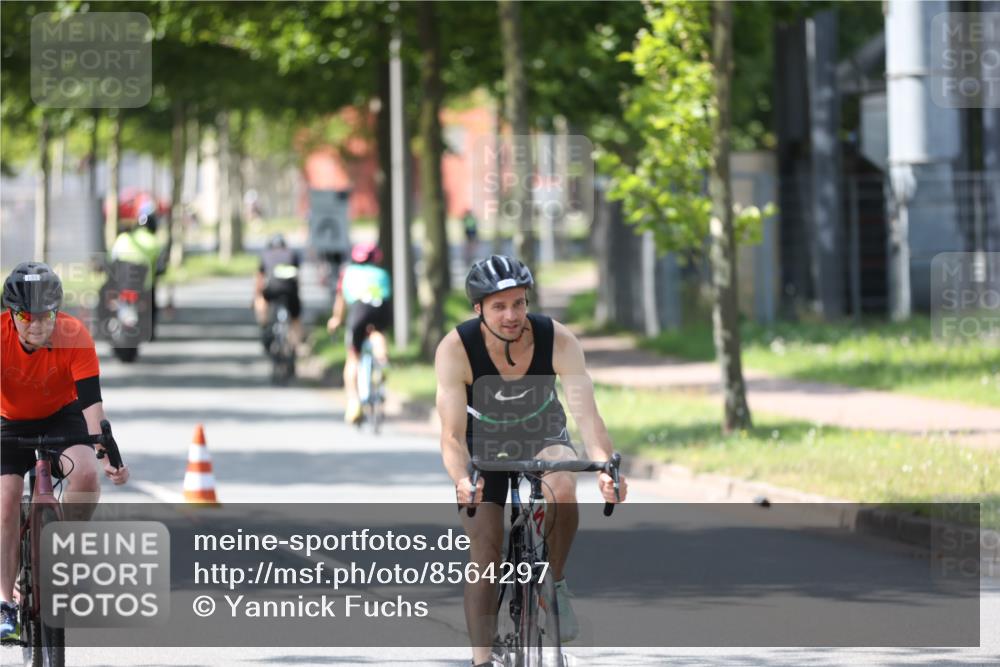 10.08.2025 - GEWOBA Citytriathlon Bremen Yannick Fuchs http://msf.ph/oto/8564297 10.08.2025 14:40:44 Radfahren 29, 131, 177, 186, 211, 224, 289, 297, 529 meine-sportfotos.de