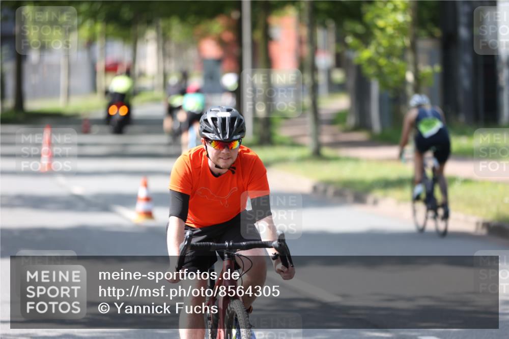 10.08.2025 - GEWOBA Citytriathlon Bremen Yannick Fuchs http://msf.ph/oto/8564305 10.08.2025 14:40:45 Radfahren 29, 131, 177, 186, 211, 224, 289, 297, 529 meine-sportfotos.de