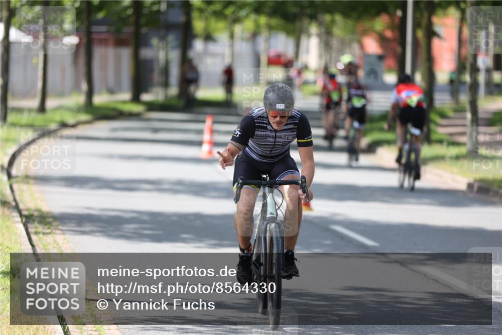 10.08.2025 - GEWOBA Citytriathlon Bremen Yannick Fuchs http://msf.ph/oto/8564330 10.08.2025 14:40:57 Radfahren 103, 142, 177, 211, 224, 253, 432, 476, 477 meine-sportfotos.de