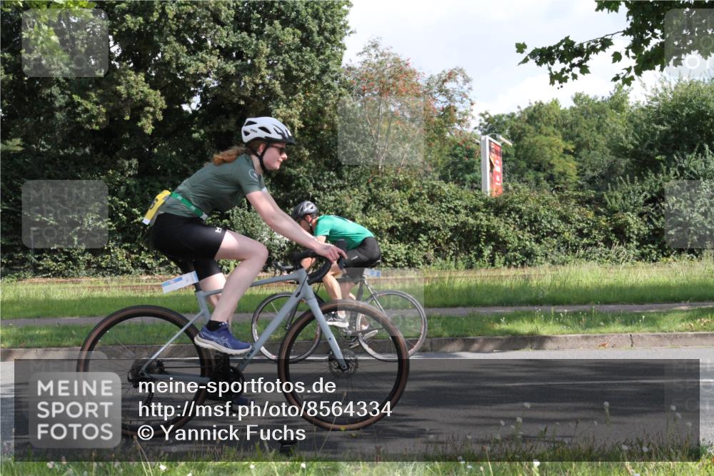 10.08.2025 - GEWOBA Citytriathlon Bremen Yannick Fuchs http://msf.ph/oto/8564334 10.08.2025 10:56:11 Radfahren 69, 99, 119, 401, 429, 464, 466, 485, 497 meine-sportfotos.de