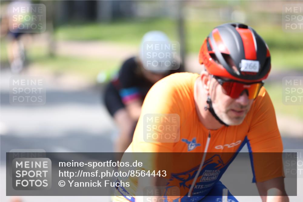 10.08.2025 - GEWOBA Citytriathlon Bremen Yannick Fuchs http://msf.ph/oto/8564443 10.08.2025 14:41:18 Radfahren 36, 103, 204, 249, 253, 266, 280, 353, 431, 432, 476, 477 meine-sportfotos.de
