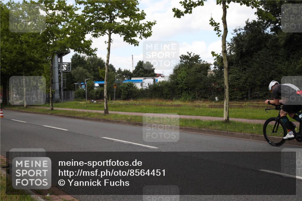 10.08.2025 - GEWOBA Citytriathlon Bremen Yannick Fuchs http://msf.ph/oto/8564451 10.08.2025 12:46:52 Radfahren 576, 583, 605, 760, 799, 823, 918, 968, 1007, 1020 meine-sportfotos.de