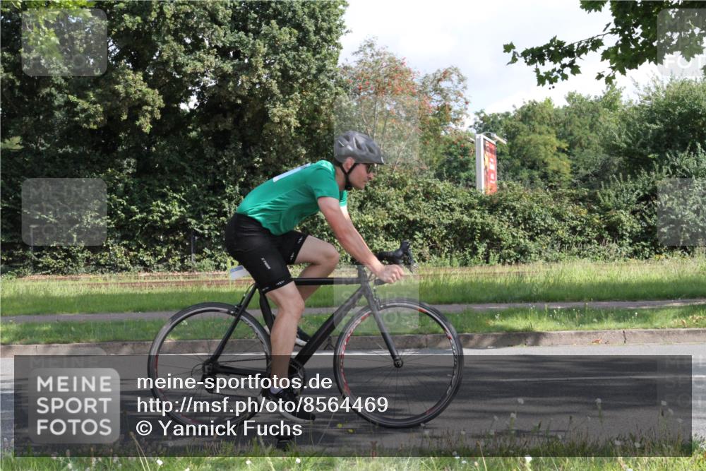 10.08.2025 - GEWOBA Citytriathlon Bremen Yannick Fuchs http://msf.ph/oto/8564469 10.08.2025 10:57:08 Radfahren 5, 77, 101, 233, 454 meine-sportfotos.de