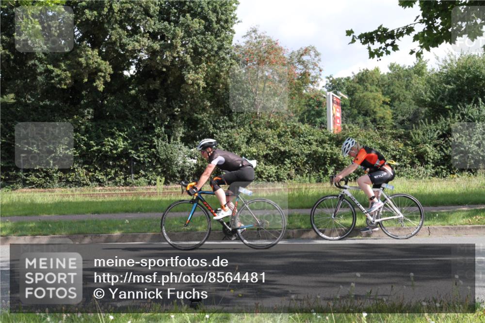 10.08.2025 - GEWOBA Citytriathlon Bremen Yannick Fuchs http://msf.ph/oto/8564481 10.08.2025 10:57:12 Radfahren 5, 77, 101, 233, 454 meine-sportfotos.de