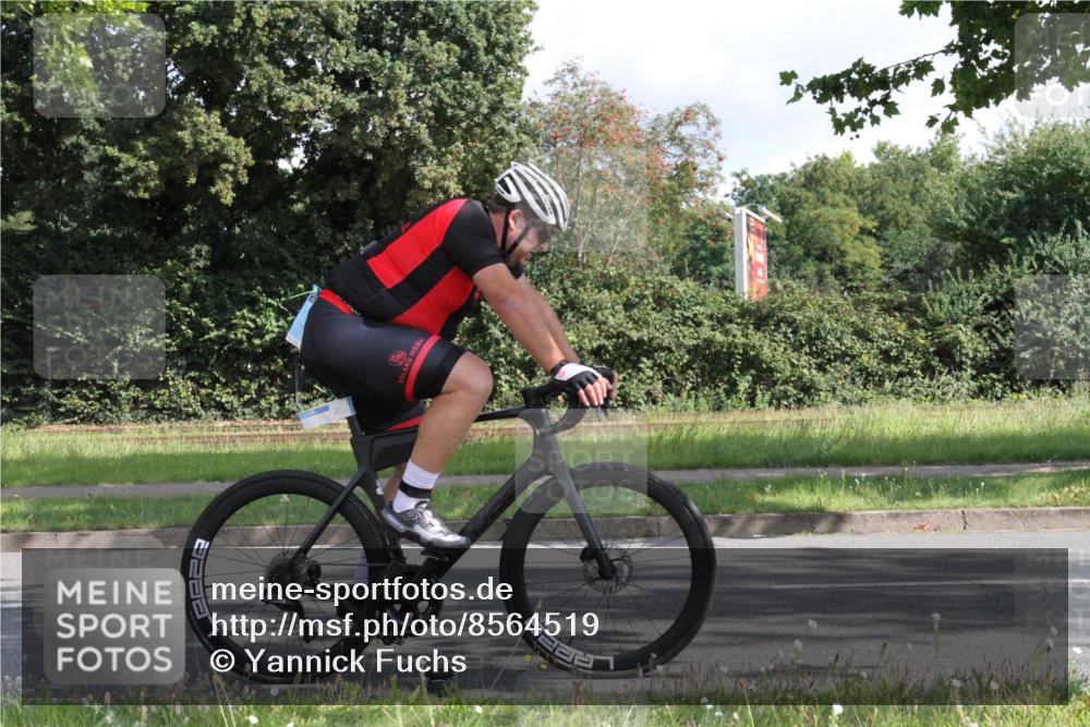 10.08.2025 - GEWOBA Citytriathlon Bremen Yannick Fuchs http://msf.ph/oto/8564519 10.08.2025 10:57:18 Radfahren 5, 77, 233, 435 meine-sportfotos.de