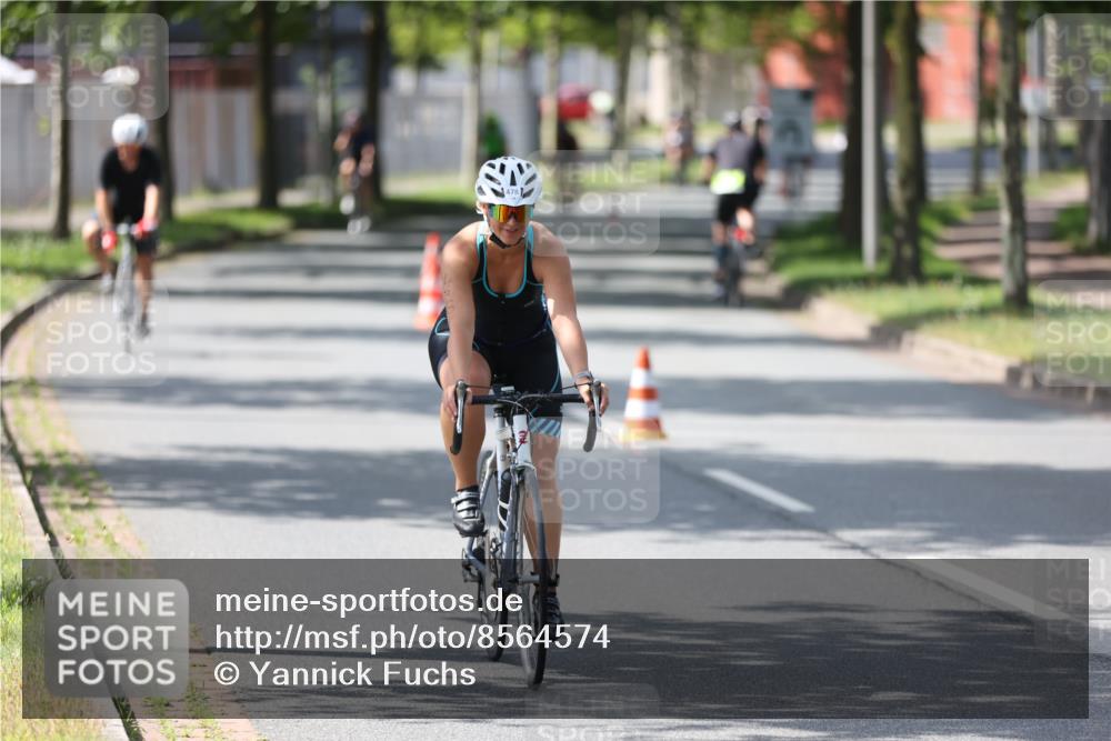 10.08.2025 - GEWOBA Citytriathlon Bremen Yannick Fuchs http://msf.ph/oto/8564574 10.08.2025 14:41:53 Radfahren 56, 209, 213, 235, 246, 250, 262, 317, 478, 480, 513 meine-sportfotos.de