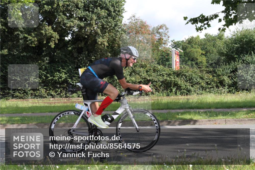 10.08.2025 - GEWOBA Citytriathlon Bremen Yannick Fuchs http://msf.ph/oto/8564575 10.08.2025 10:57:30 Radfahren 215, 435, 458 meine-sportfotos.de