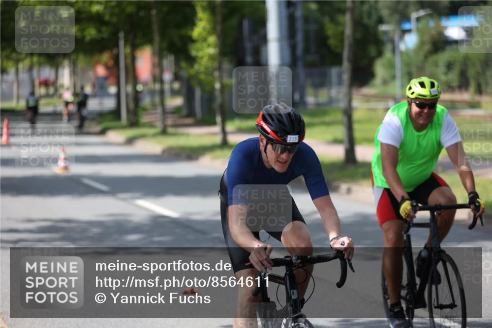 10.08.2025 - GEWOBA Citytriathlon Bremen Yannick Fuchs http://msf.ph/oto/8564611 10.08.2025 14:42:03 Radfahren 56, 145, 213, 235, 246, 250, 262, 478 meine-sportfotos.de