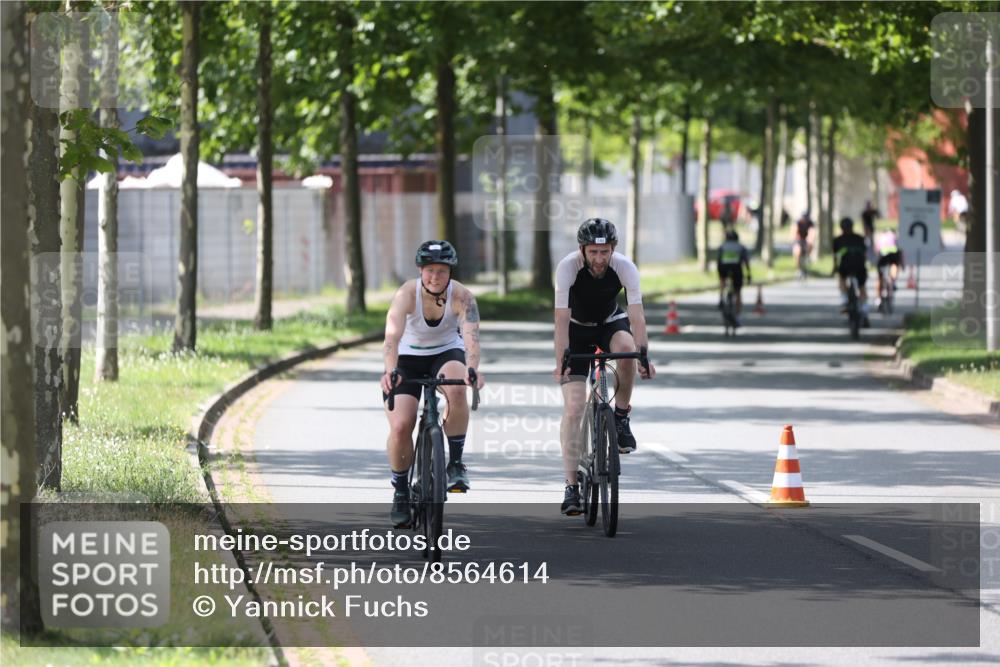 10.08.2025 - GEWOBA Citytriathlon Bremen Yannick Fuchs http://msf.ph/oto/8564614 10.08.2025 14:42:05 Radfahren 56, 145, 213, 235, 246, 250, 262, 478 meine-sportfotos.de
