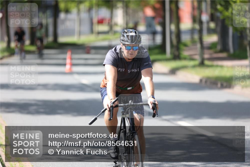10.08.2025 - GEWOBA Citytriathlon Bremen Yannick Fuchs http://msf.ph/oto/8564631 10.08.2025 14:42:19 Radfahren 19, 145, 288, 488 meine-sportfotos.de
