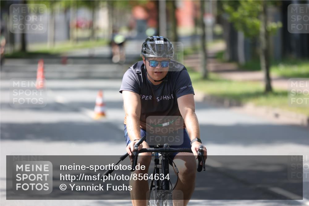 10.08.2025 - GEWOBA Citytriathlon Bremen Yannick Fuchs http://msf.ph/oto/8564634 10.08.2025 14:42:19 Radfahren 19, 145, 288, 488 meine-sportfotos.de