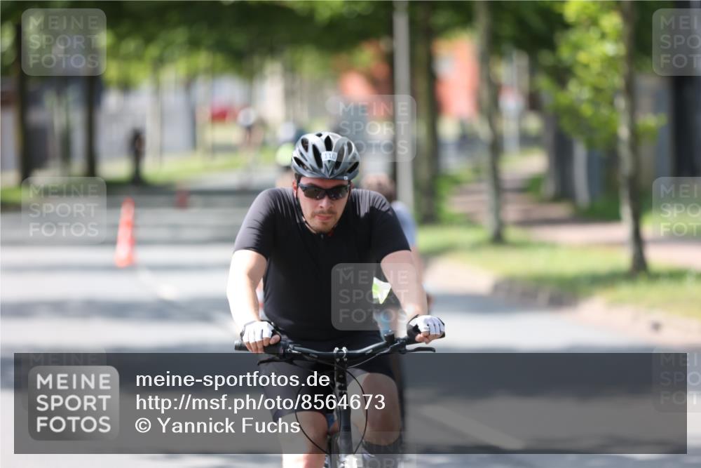 10.08.2025 - GEWOBA Citytriathlon Bremen Yannick Fuchs http://msf.ph/oto/8564673 10.08.2025 14:42:52 Radfahren 67, 110, 180, 436, 446, 474, 479 meine-sportfotos.de