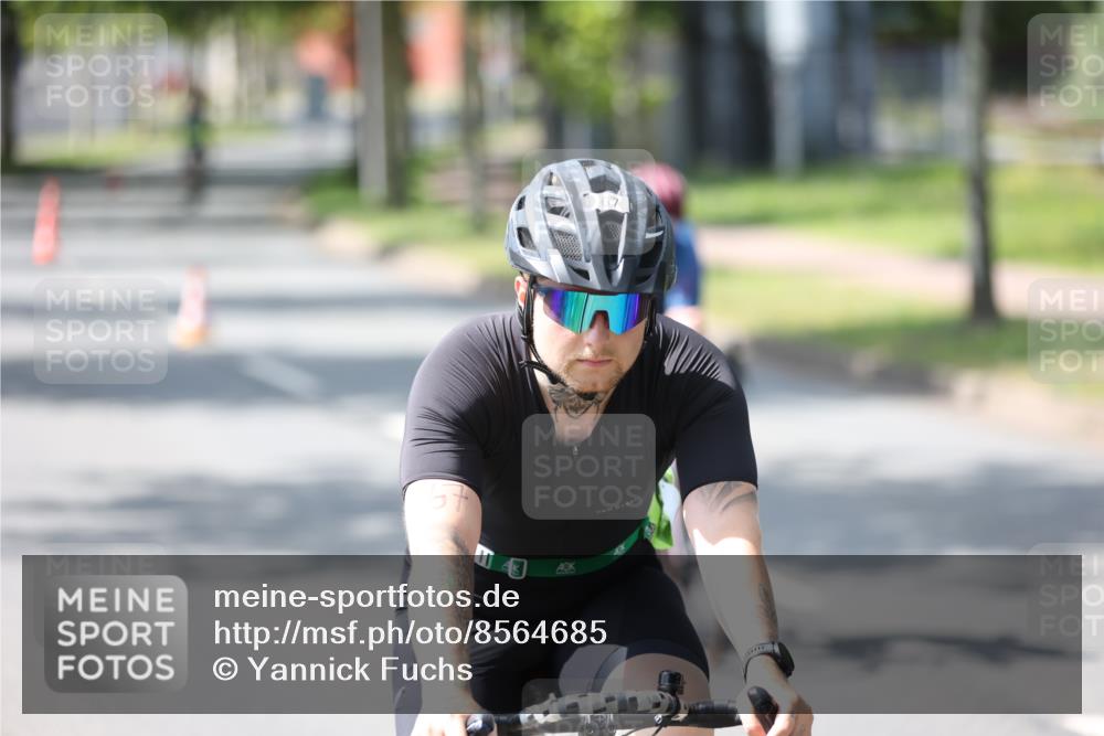 10.08.2025 - GEWOBA Citytriathlon Bremen Yannick Fuchs http://msf.ph/oto/8564685 10.08.2025 14:43:05 Radfahren 67, 180, 205, 436, 446 meine-sportfotos.de
