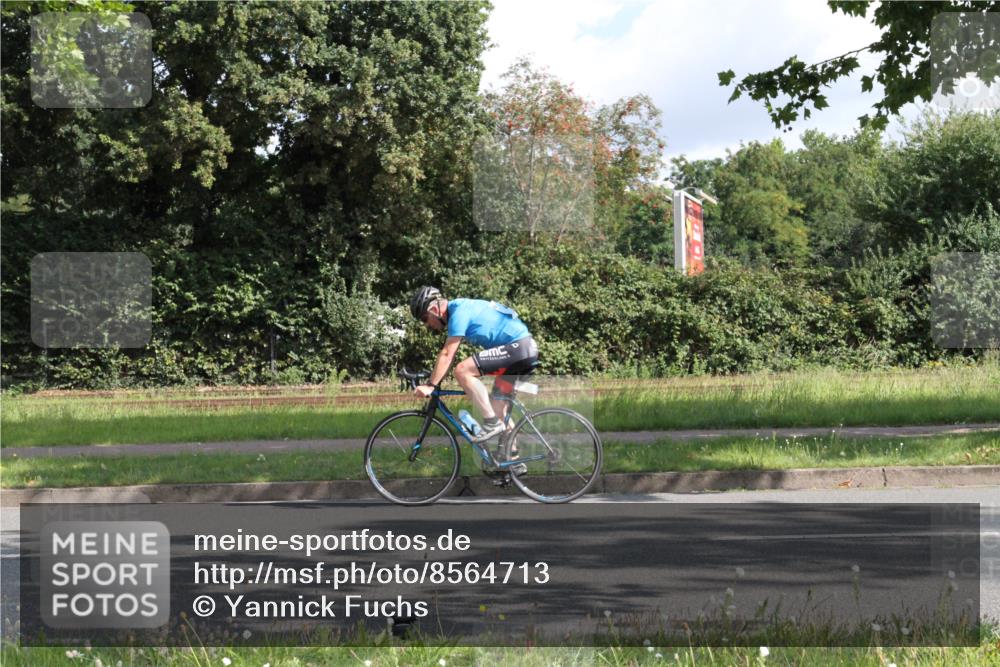 10.08.2025 - GEWOBA Citytriathlon Bremen Yannick Fuchs http://msf.ph/oto/8564713 10.08.2025 10:59:00 Radfahren 57, 191, 450 meine-sportfotos.de