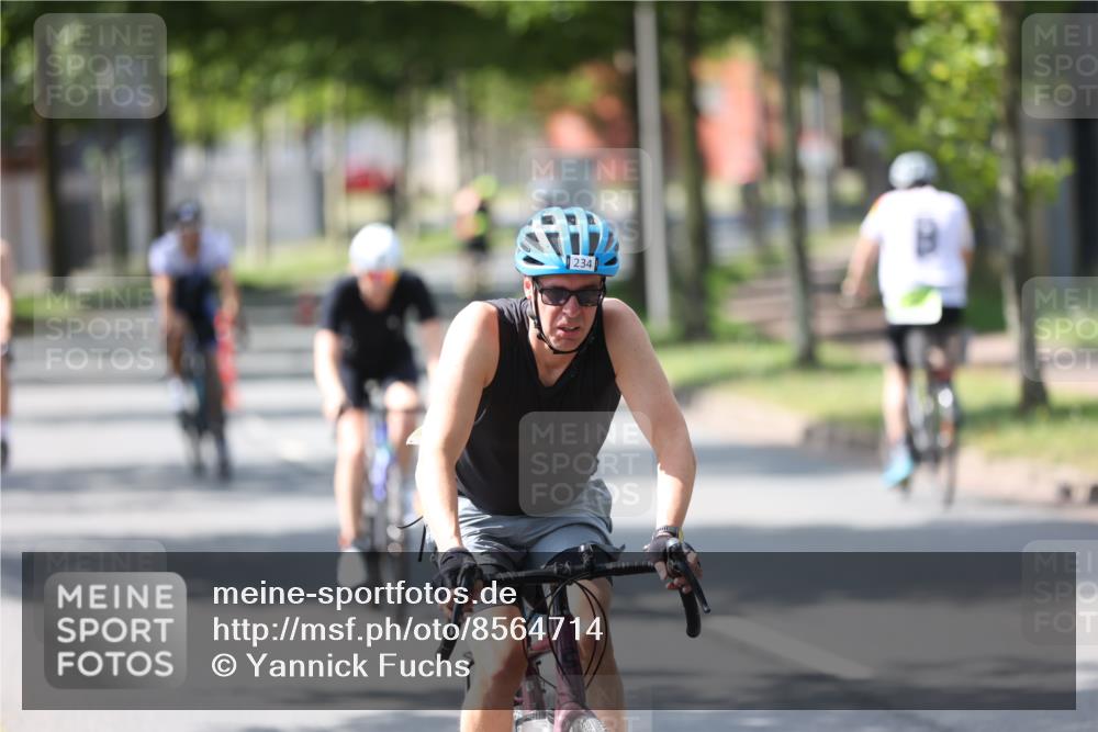 10.08.2025 - GEWOBA Citytriathlon Bremen Yannick Fuchs http://msf.ph/oto/8564714 10.08.2025 14:43:23 Radfahren 109, 157, 234, 251, 311, 462 meine-sportfotos.de