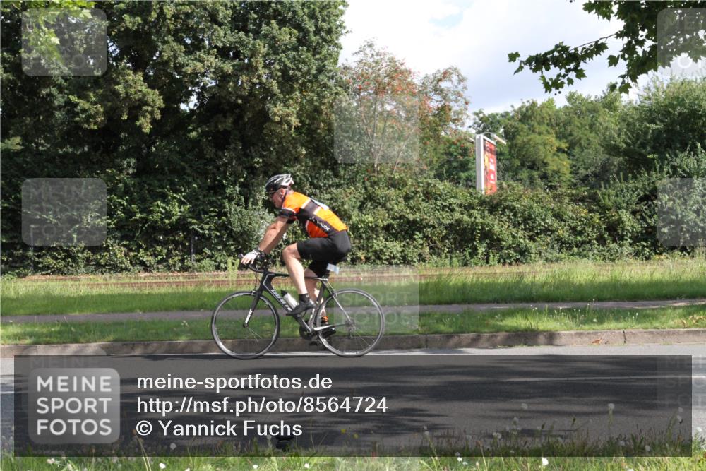 10.08.2025 - GEWOBA Citytriathlon Bremen Yannick Fuchs http://msf.ph/oto/8564724 10.08.2025 10:59:13 Radfahren 63, 111, 193, 209 meine-sportfotos.de