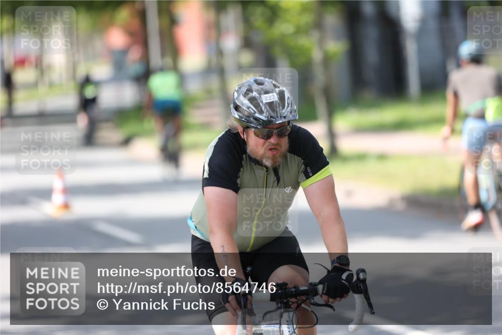 10.08.2025 - GEWOBA Citytriathlon Bremen Yannick Fuchs http://msf.ph/oto/8564746 10.08.2025 14:43:44 Radfahren 86, 109, 154, 163, 259, 325 meine-sportfotos.de