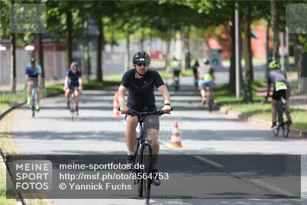 10.08.2025 - GEWOBA Citytriathlon Bremen Yannick Fuchs http://msf.ph/oto/8564753 10.08.2025 14:43:49 Radfahren 86, 154, 163, 259, 325 meine-sportfotos.de