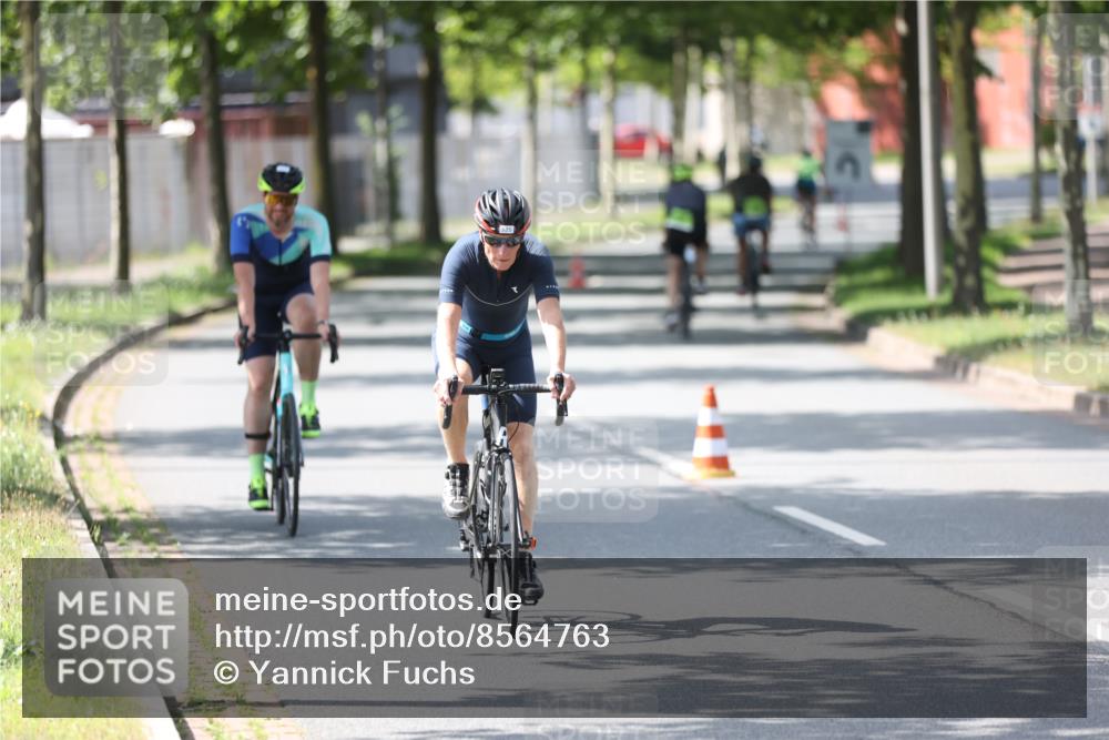 10.08.2025 - GEWOBA Citytriathlon Bremen Yannick Fuchs http://msf.ph/oto/8564763 10.08.2025 14:43:51 Radfahren 86, 154, 163, 259, 325 meine-sportfotos.de