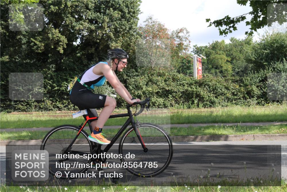 10.08.2025 - GEWOBA Citytriathlon Bremen Yannick Fuchs http://msf.ph/oto/8564785 10.08.2025 10:59:46 Radfahren 47, 59, 141, 417, 463, 475, 498 meine-sportfotos.de