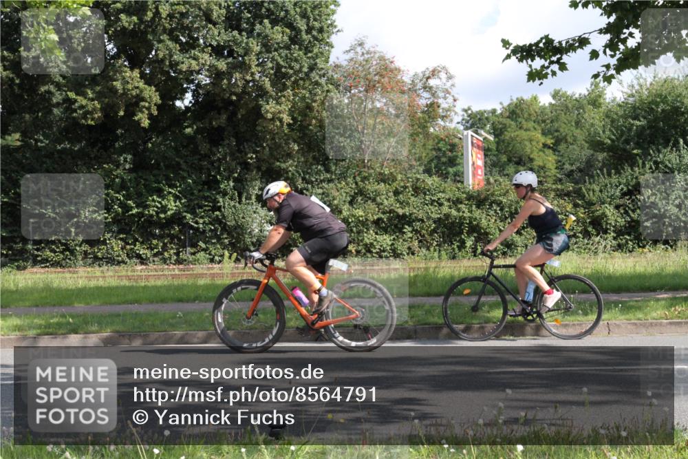 10.08.2025 - GEWOBA Citytriathlon Bremen Yannick Fuchs http://msf.ph/oto/8564791 10.08.2025 10:59:53 Radfahren 47, 59, 141, 197, 201, 417, 475, 498 meine-sportfotos.de