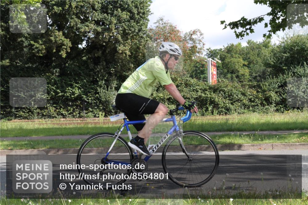 10.08.2025 - GEWOBA Citytriathlon Bremen Yannick Fuchs http://msf.ph/oto/8564801 10.08.2025 10:59:58 Radfahren 47, 141, 197, 201, 417, 475, 482, 498 meine-sportfotos.de