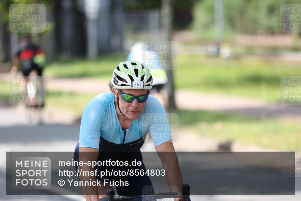 10.08.2025 - GEWOBA Citytriathlon Bremen Yannick Fuchs http://msf.ph/oto/8564803 10.08.2025 14:44:10 Radfahren 28, 267, 278, 298, 408, 445 meine-sportfotos.de