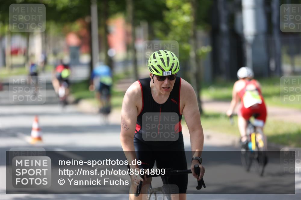 10.08.2025 - GEWOBA Citytriathlon Bremen Yannick Fuchs http://msf.ph/oto/8564809 10.08.2025 14:44:13 Radfahren 28, 267, 278, 298, 408, 445 meine-sportfotos.de