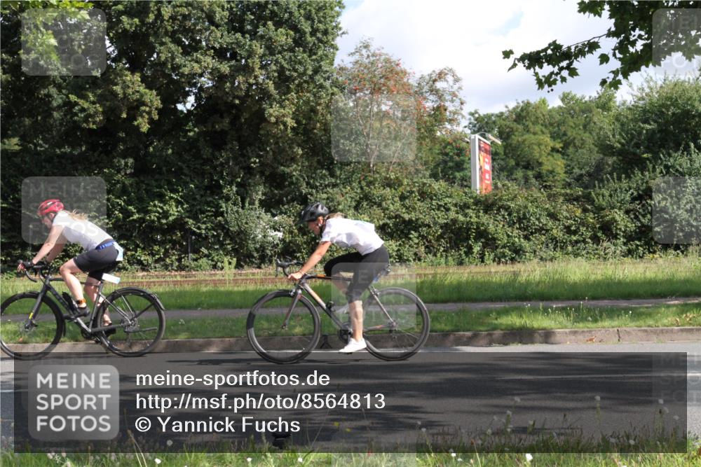 10.08.2025 - GEWOBA Citytriathlon Bremen Yannick Fuchs http://msf.ph/oto/8564813 10.08.2025 11:00:06 Radfahren 47, 141, 197, 201, 227, 482, 498 meine-sportfotos.de