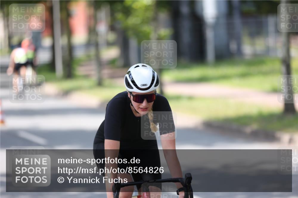 10.08.2025 - GEWOBA Citytriathlon Bremen Yannick Fuchs http://msf.ph/oto/8564826 10.08.2025 14:44:17 Radfahren 9, 28, 267, 278, 298, 408, 445 meine-sportfotos.de