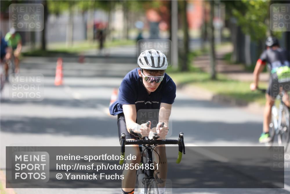 10.08.2025 - GEWOBA Citytriathlon Bremen Yannick Fuchs http://msf.ph/oto/8564851 10.08.2025 14:44:34 Radfahren 9, 73, 200, 208, 323, 383 meine-sportfotos.de