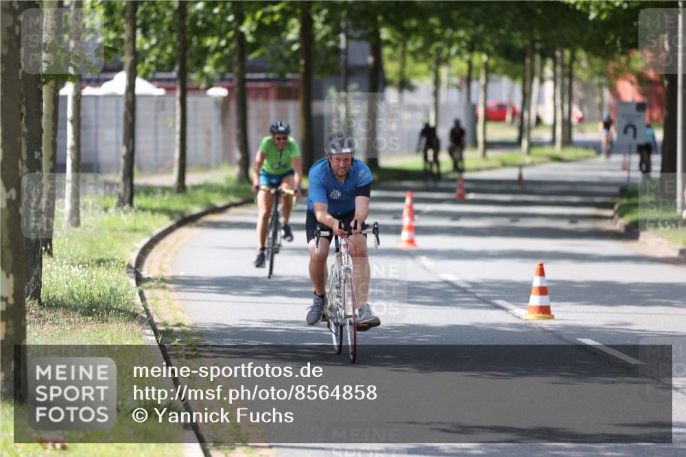 10.08.2025 - GEWOBA Citytriathlon Bremen Yannick Fuchs http://msf.ph/oto/8564858 10.08.2025 14:44:35 Radfahren 9, 73, 200, 208, 323, 383 meine-sportfotos.de