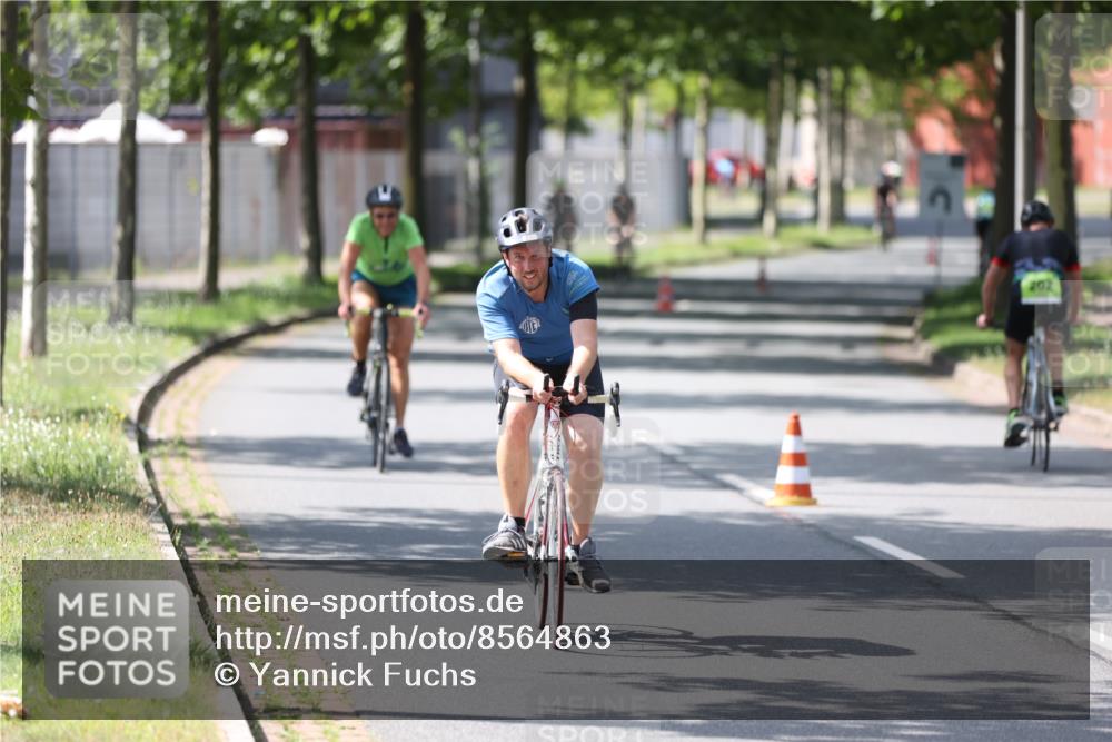 10.08.2025 - GEWOBA Citytriathlon Bremen Yannick Fuchs http://msf.ph/oto/8564863 10.08.2025 14:44:35 Radfahren 9, 73, 200, 208, 323, 383 meine-sportfotos.de