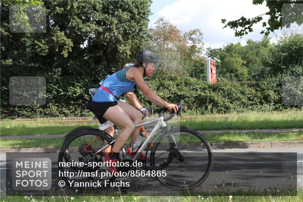 10.08.2025 - GEWOBA Citytriathlon Bremen Yannick Fuchs http://msf.ph/oto/8564865 10.08.2025 11:00:48 Radfahren 3, 39, 49, 107, 173, 229, 436, 499 meine-sportfotos.de