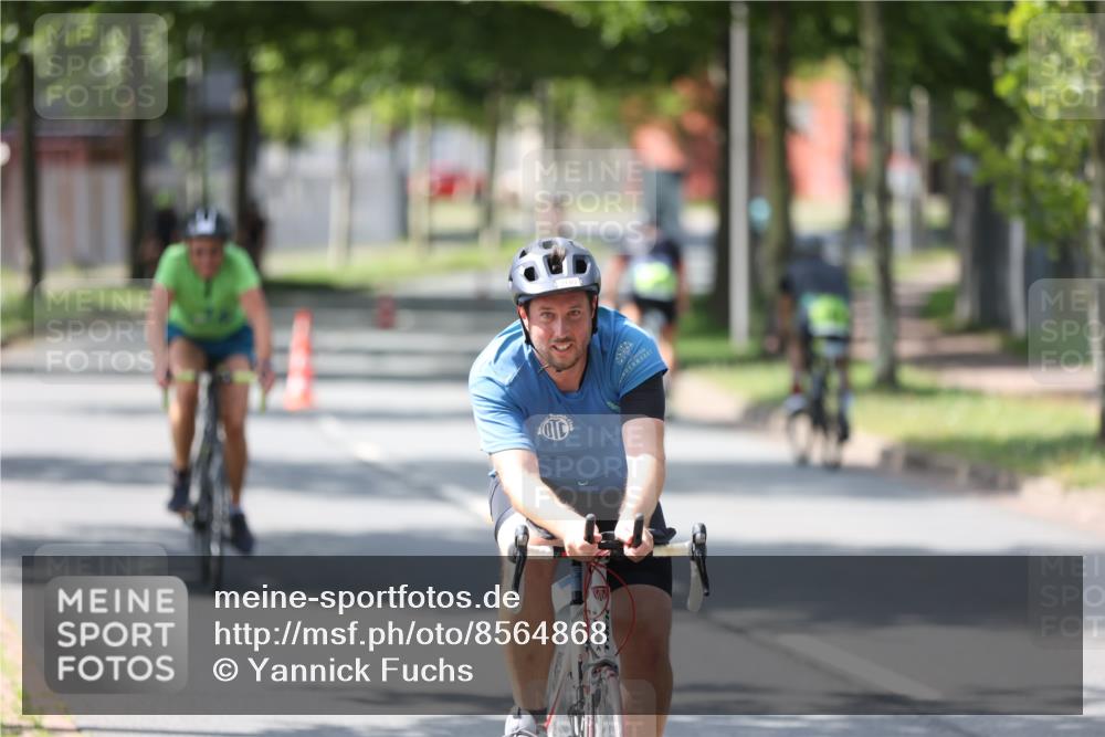 10.08.2025 - GEWOBA Citytriathlon Bremen Yannick Fuchs http://msf.ph/oto/8564868 10.08.2025 14:44:37 Radfahren 9, 73, 200, 208, 323, 383 meine-sportfotos.de