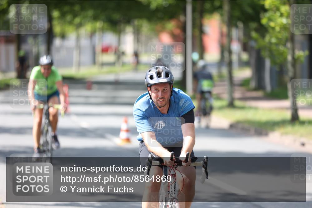 10.08.2025 - GEWOBA Citytriathlon Bremen Yannick Fuchs http://msf.ph/oto/8564869 10.08.2025 14:44:37 Radfahren 9, 73, 200, 208, 323, 383 meine-sportfotos.de